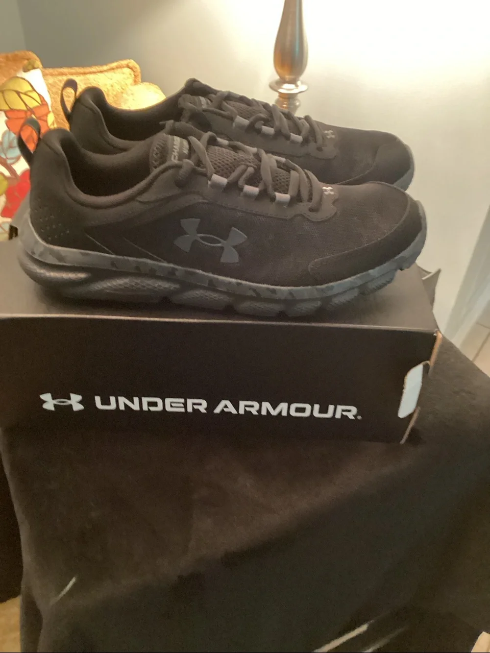 Under Armour Men’s Black Athletic Trainers with Gray Accents